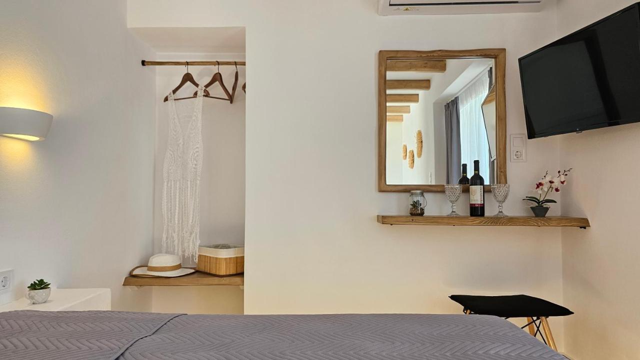 Polychronis Private Suite Pollonia Dış mekan fotoğraf