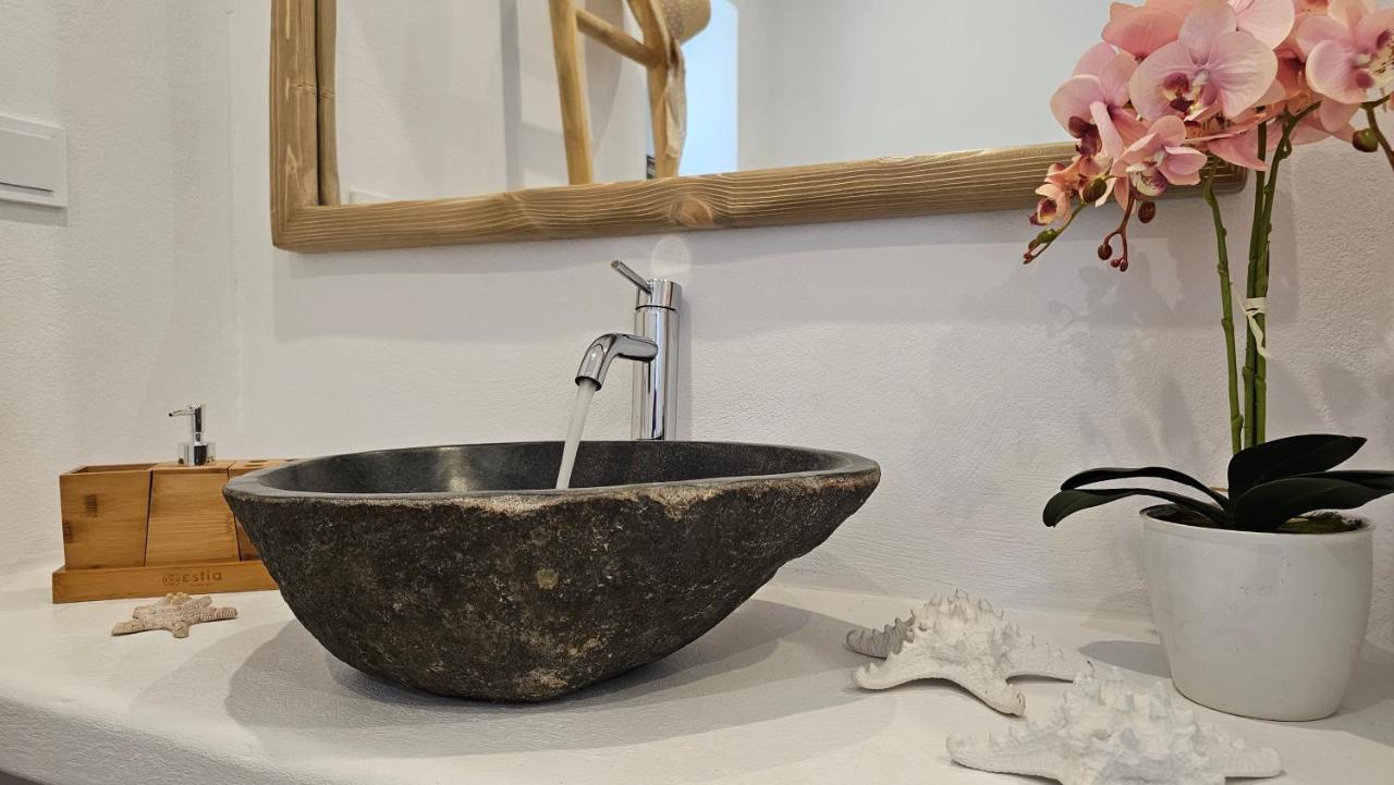 Polychronis Private Suite Pollonia Dış mekan fotoğraf